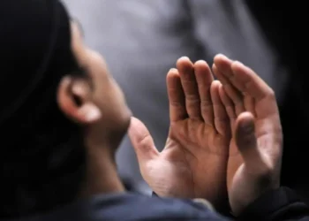 Kapan Mengangkat Tangan Saat Berdoa?RemajaIslam.com